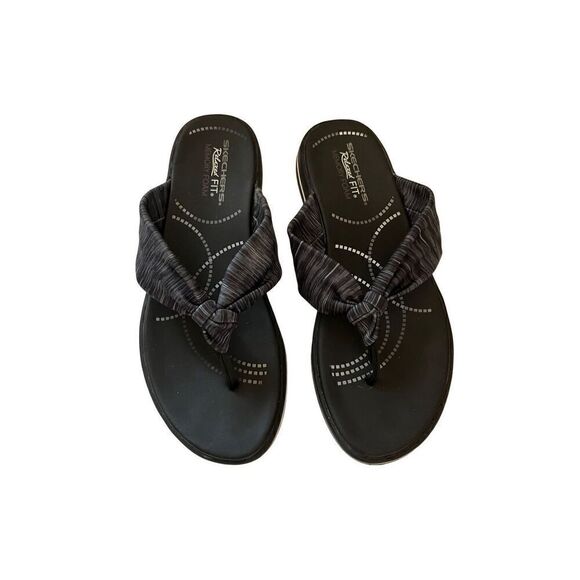 Skechers Relaxed Fit Memory Foam flip flops - Picture 1 of 7